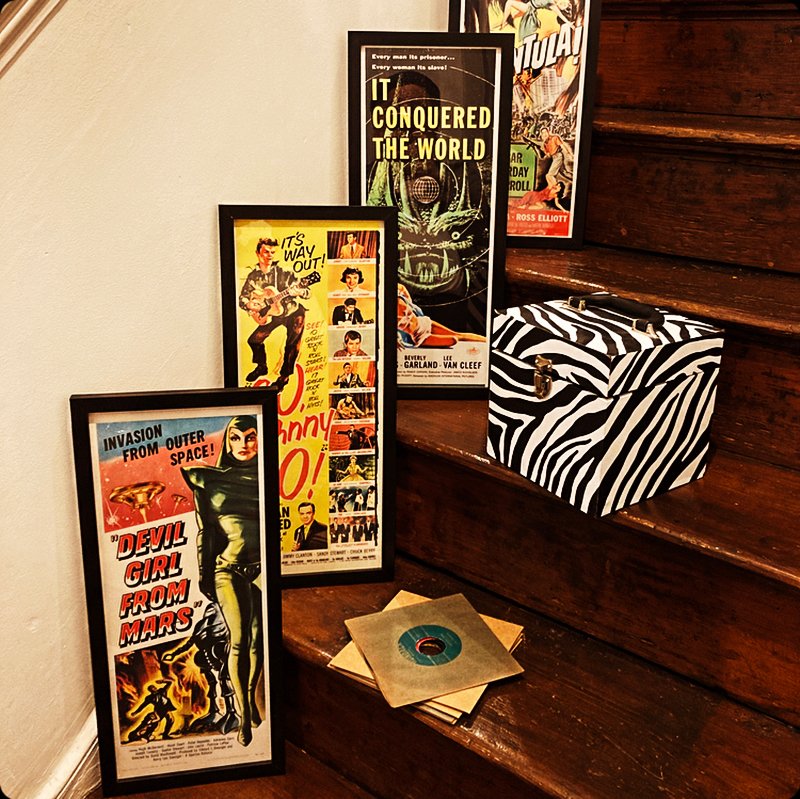 Devil Girl From Mars - framed - Image 2