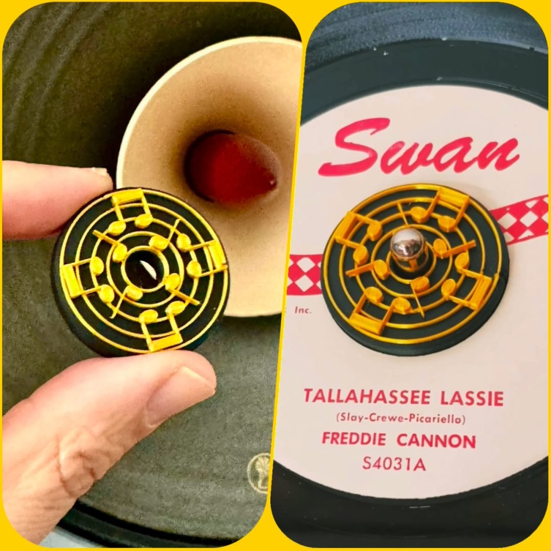 Swirling Notes 45 RPM Adapter for 7″ Vinyl Records